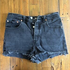 Levi’s Ribcage Shorts